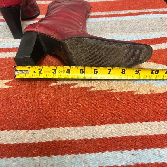 Antonio Melani Women's burgundy  Western Leather mid calf heeled Boots size 8.5 - Picture 9 of 16